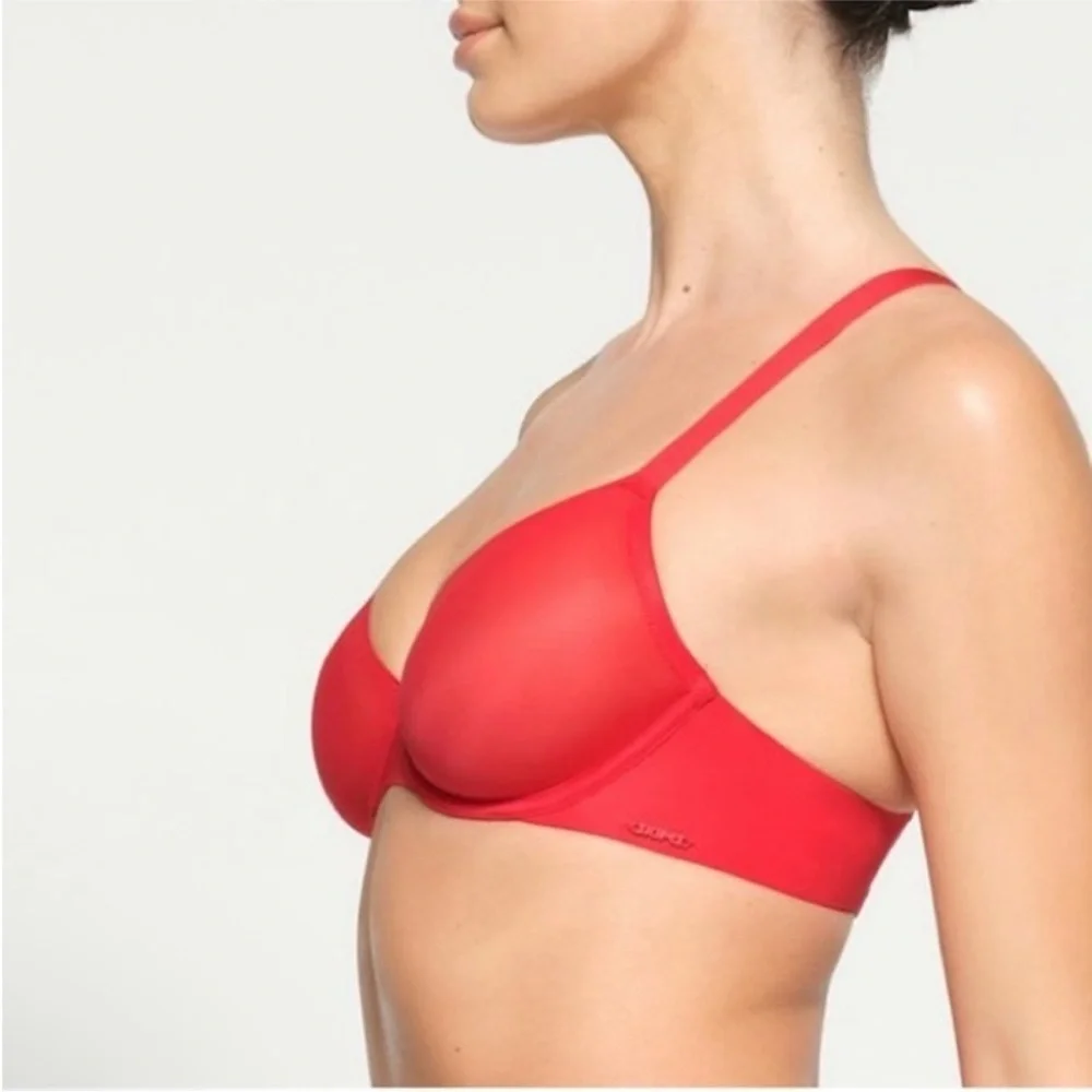 SKIMS Vibrant Red Bra - Picture 2 of 8